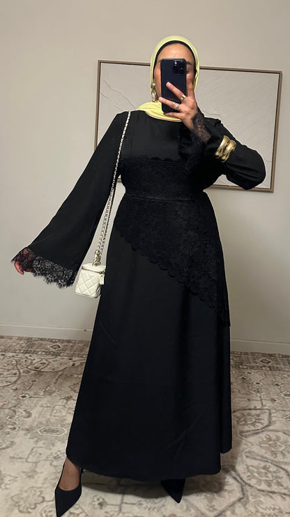 Robe longue en dentelle
