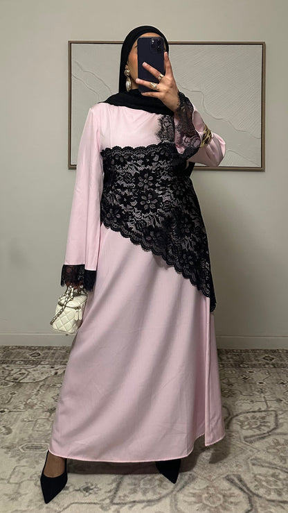 Robe longue en dentelle