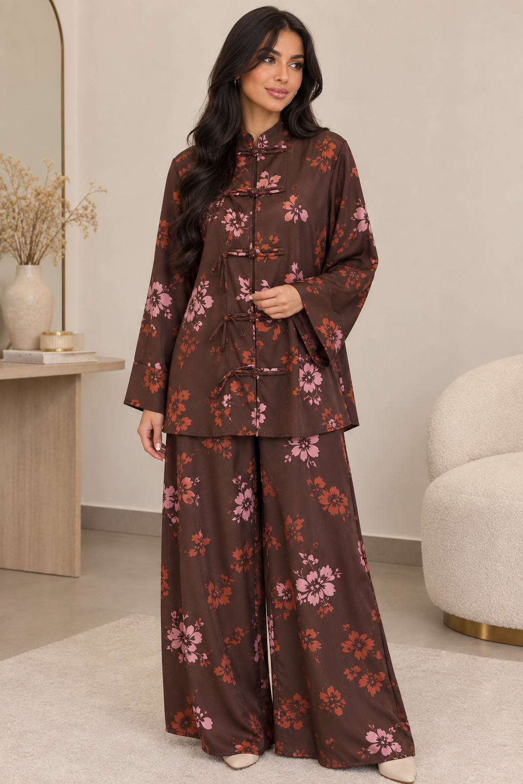 Ensemble asiatique avec pantalon. TU : 36-44
